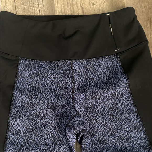 CALIA by Carrie Underwood Black and Blue Leggings - Picture 3 of 9